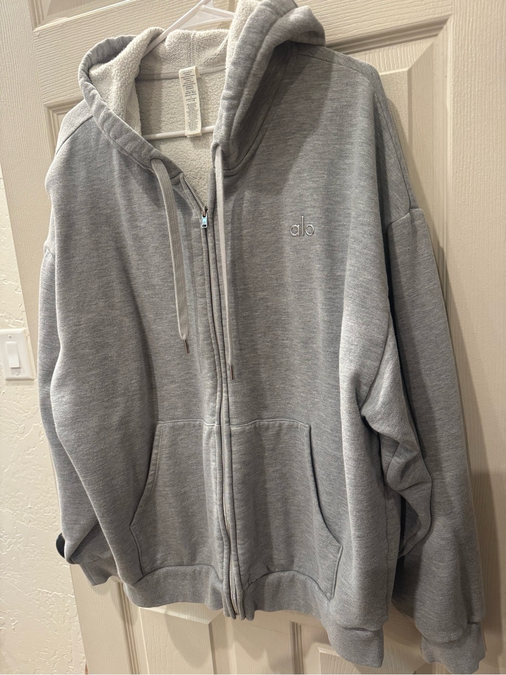 ALO Yoga Gray Full-Zip Hoodie Sweater